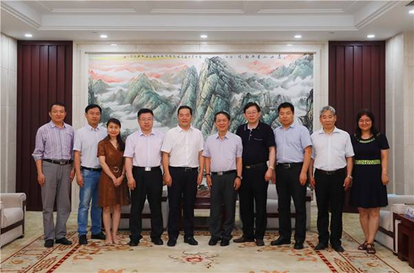 说明: //news.91dsvip.com/__local/8/E7/94/E1EAA0DE775B55BE6D460EF2F45_FE6D076B_23F44.jpg